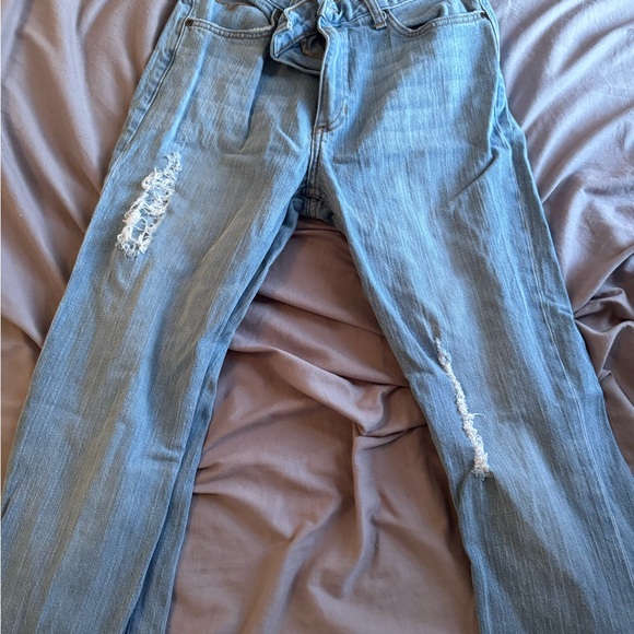Distressed Light Blue Jeans - Picture 4 of 4